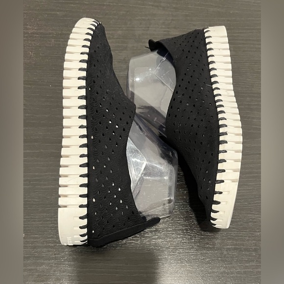 Ilse Jacobsen Tulip Perforated Slip On Sneaker Black Women’s EU 37 US 6.5-7 - Picture 7 of 10